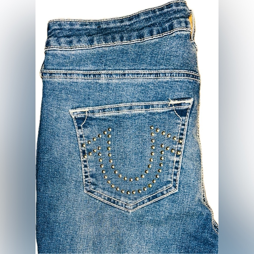 NWT True Religion SZ 32 Blue denim 5-pocket bootcut w/gold studs/waist 34”-38” - Picture 5 of 10